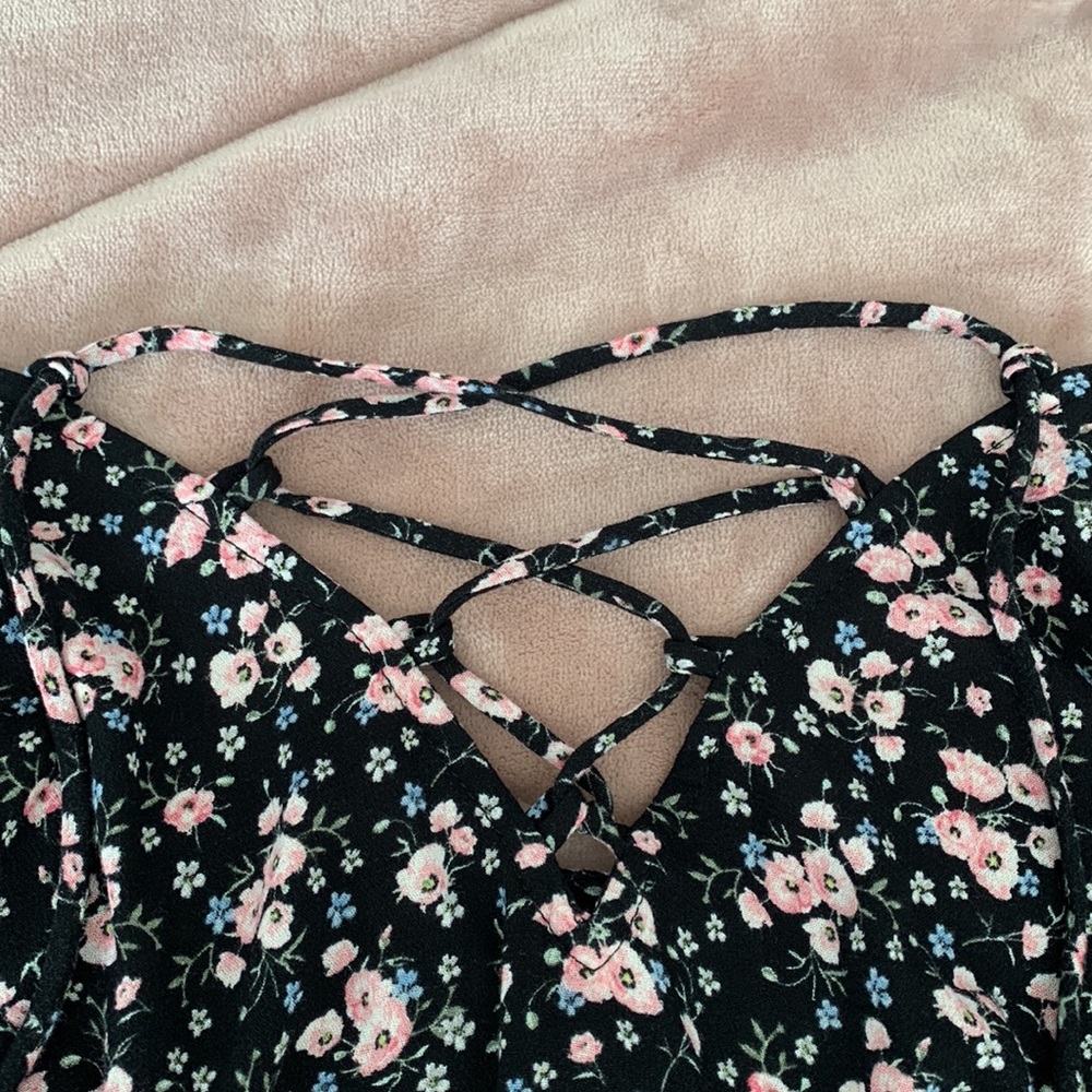 H&M Divided Black Floral Patterned Ruffle Blouse Top With Lacing - Picture 7 of 9